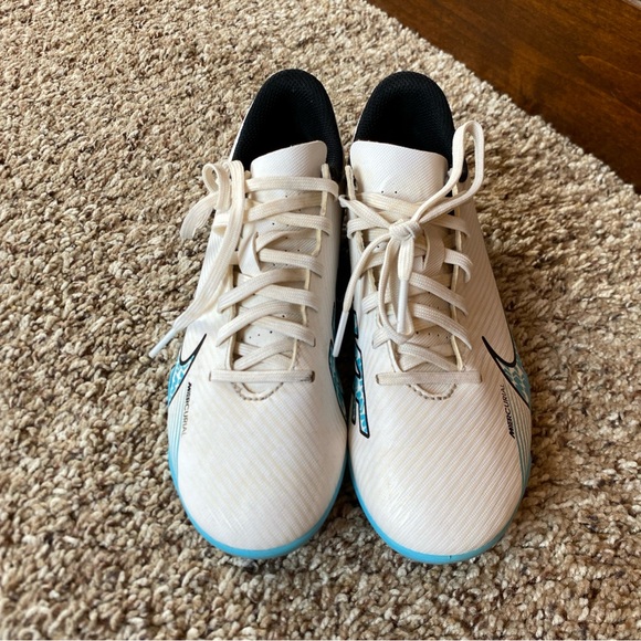 Nike Jr Mercurial Vapor 15 FG Soccer Shoes Youth Size 2 White - Picture 2 of 5